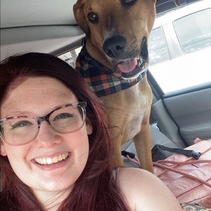 Meet your Posher, Caly